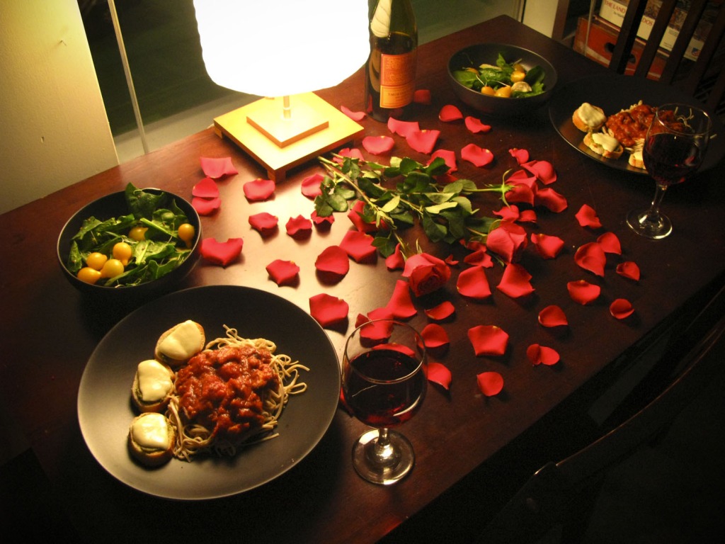 Valentine Dinner jigsaw puzzle in Valentine's Day puzzles on TheJigsawPuzzles.com